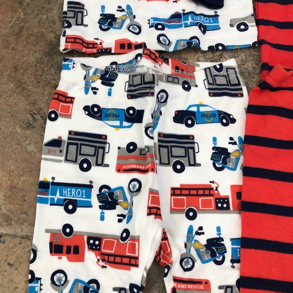 😎 3/$10 Carter’s 12M pajama bundle - Picture 5 of 6